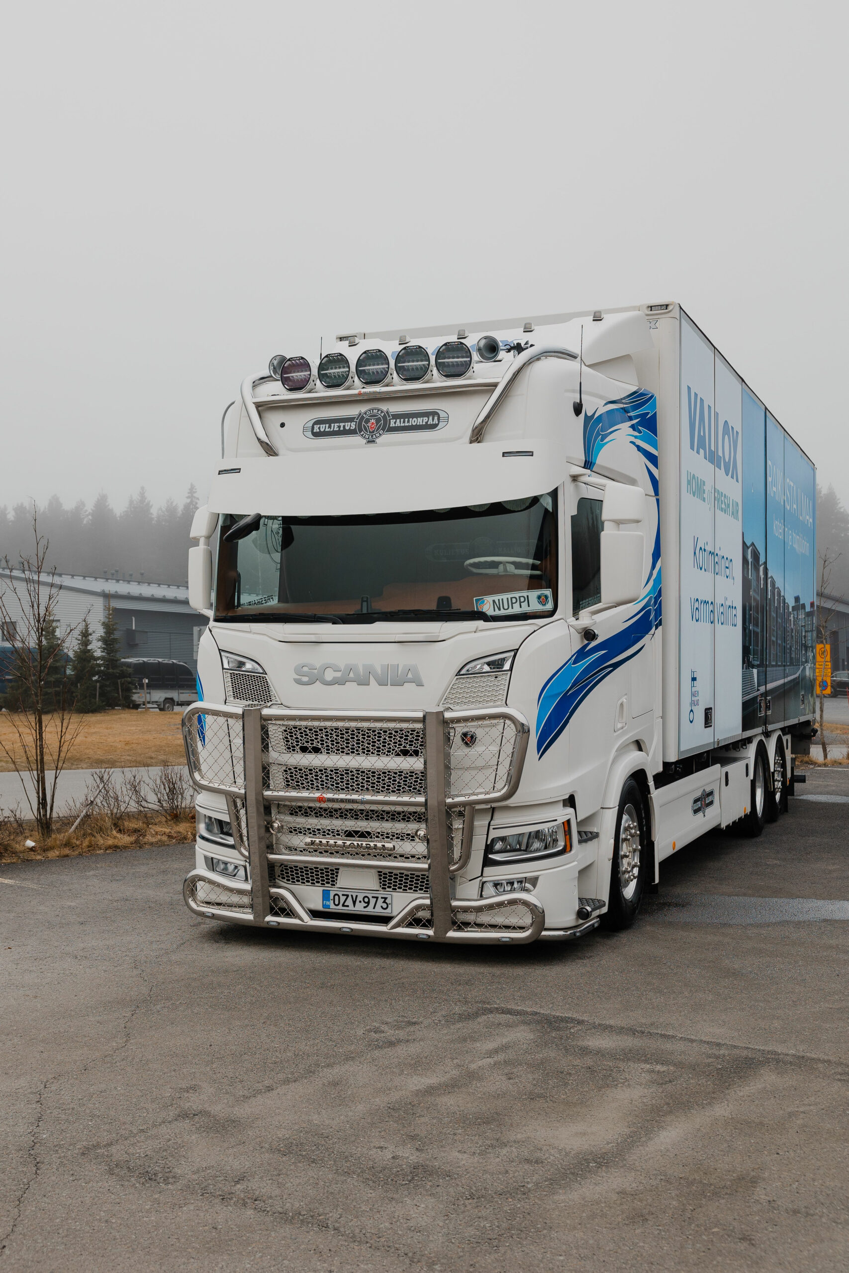 Lisävaloteline katolle jatkoilla (20H) Scania NG 2017 Highline - Image 2