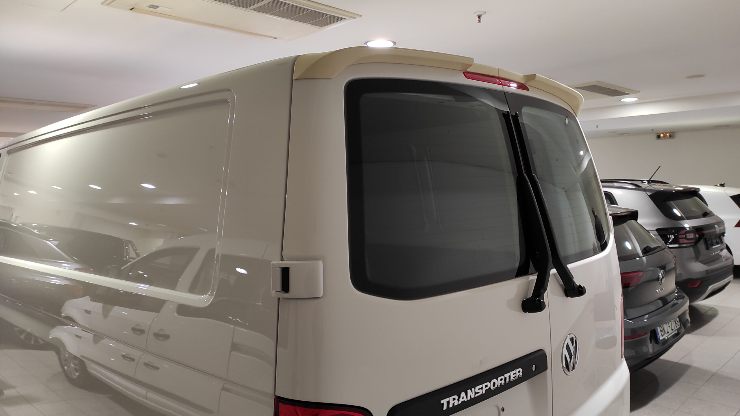 Takaspoileri VW Transporter T6.1
