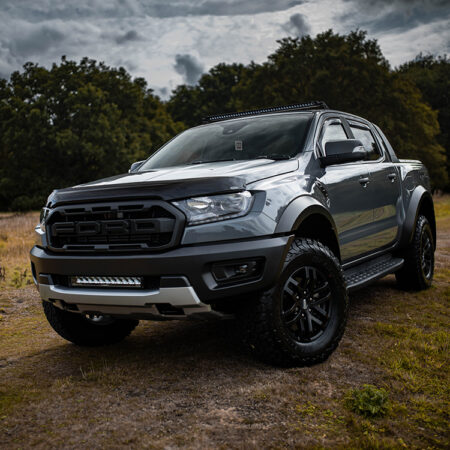 Ford Ranger Raptor 2018- Lazer Triple-R 1250 STD lisävalolla