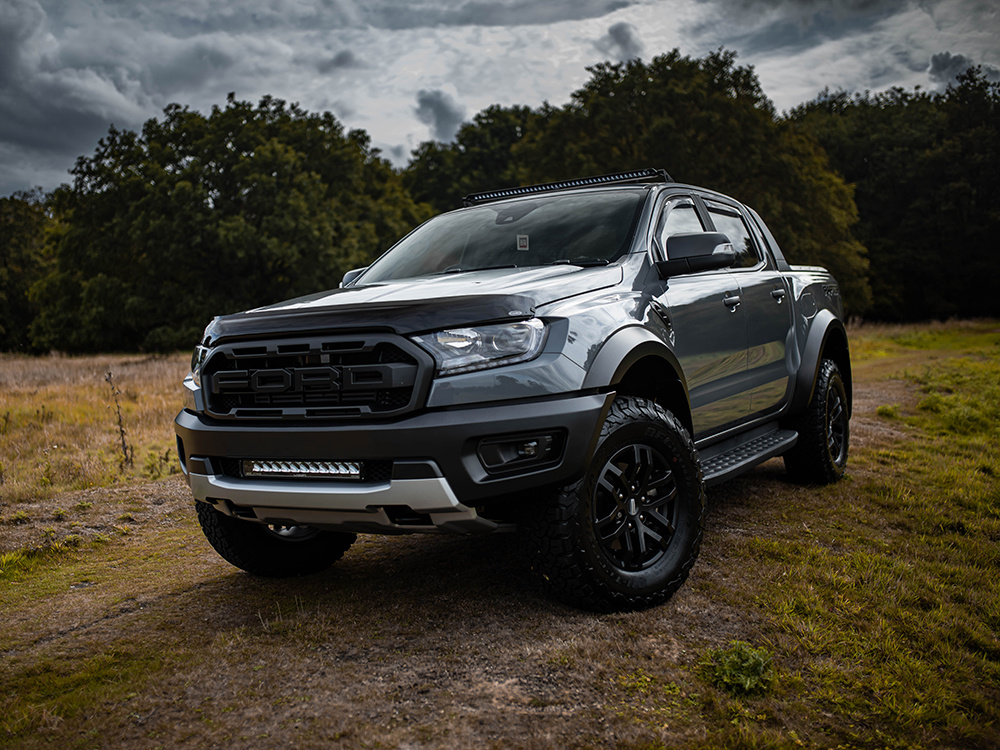 Ford Ranger Raptor 2018- Lazer Triple-R 1250 STD lisävalolla