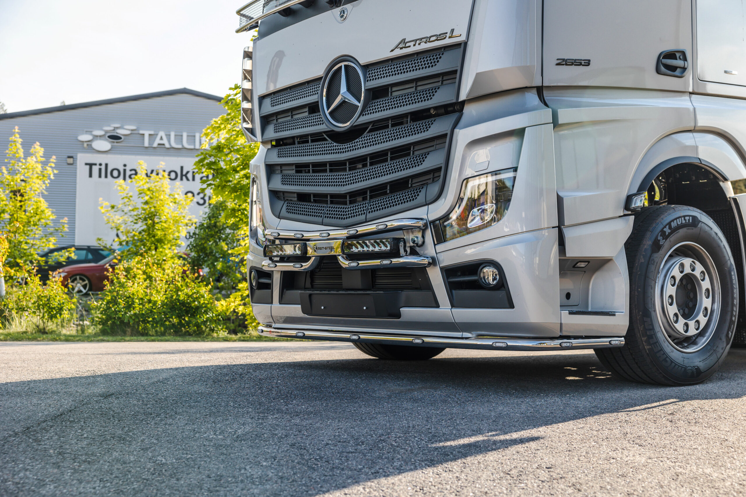 Etuhelmaputki MB Actros L 2,3 ja 2,5m - Image 2