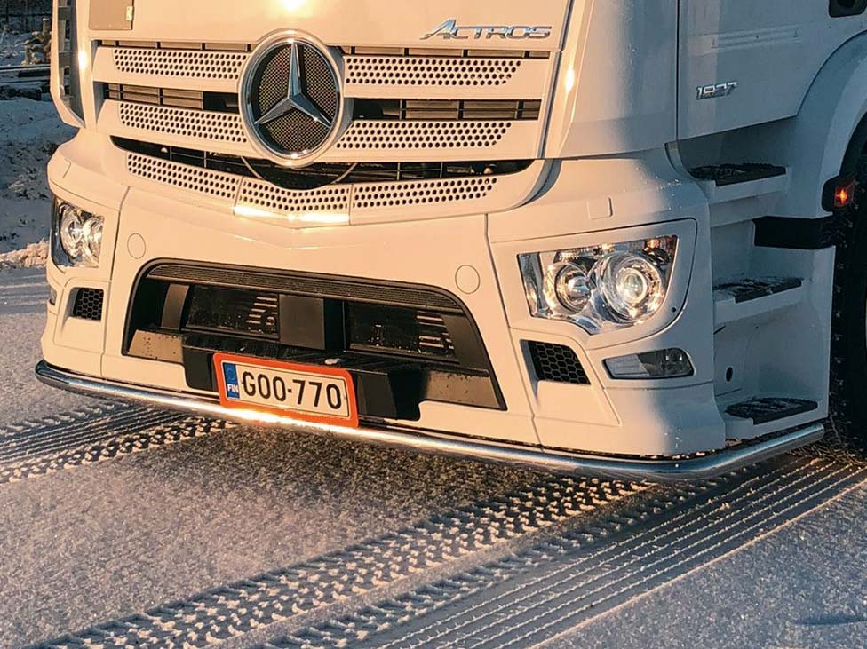 Etuhelmaputki MB Antos/Actros 2,3m, Jakeluauto