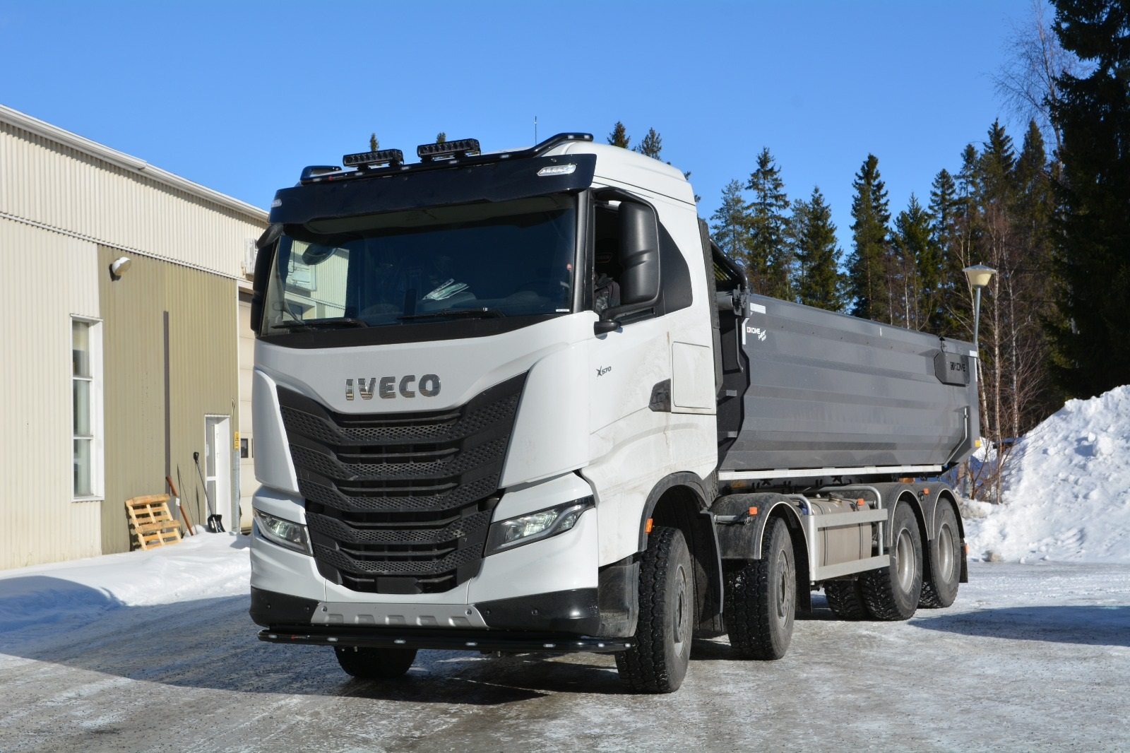 Etuhelmaputki Iveco X-Way 2020-