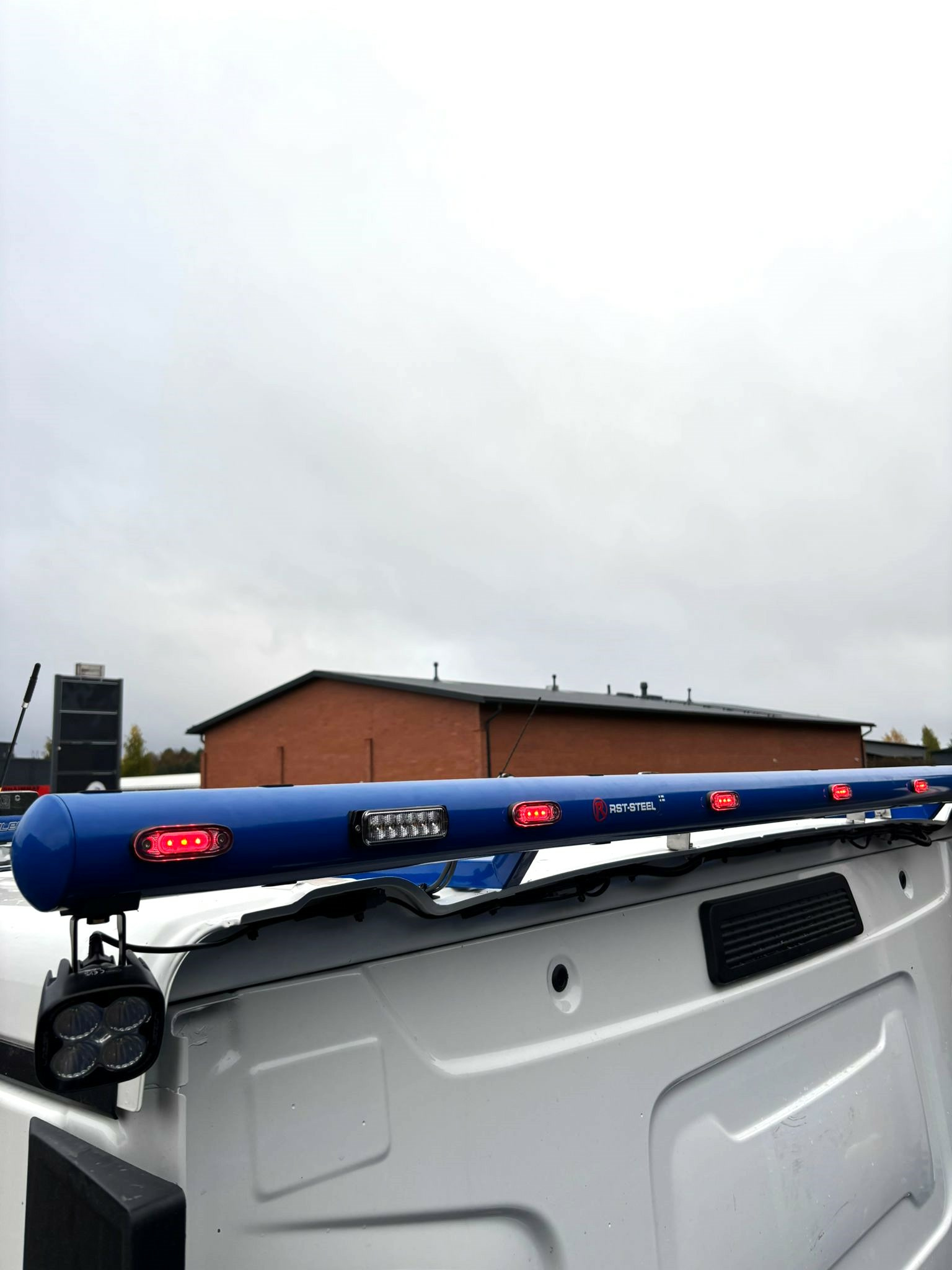 Työvaloteline 2550mm Renault C-srj (matala ohjaamo) - Image 2