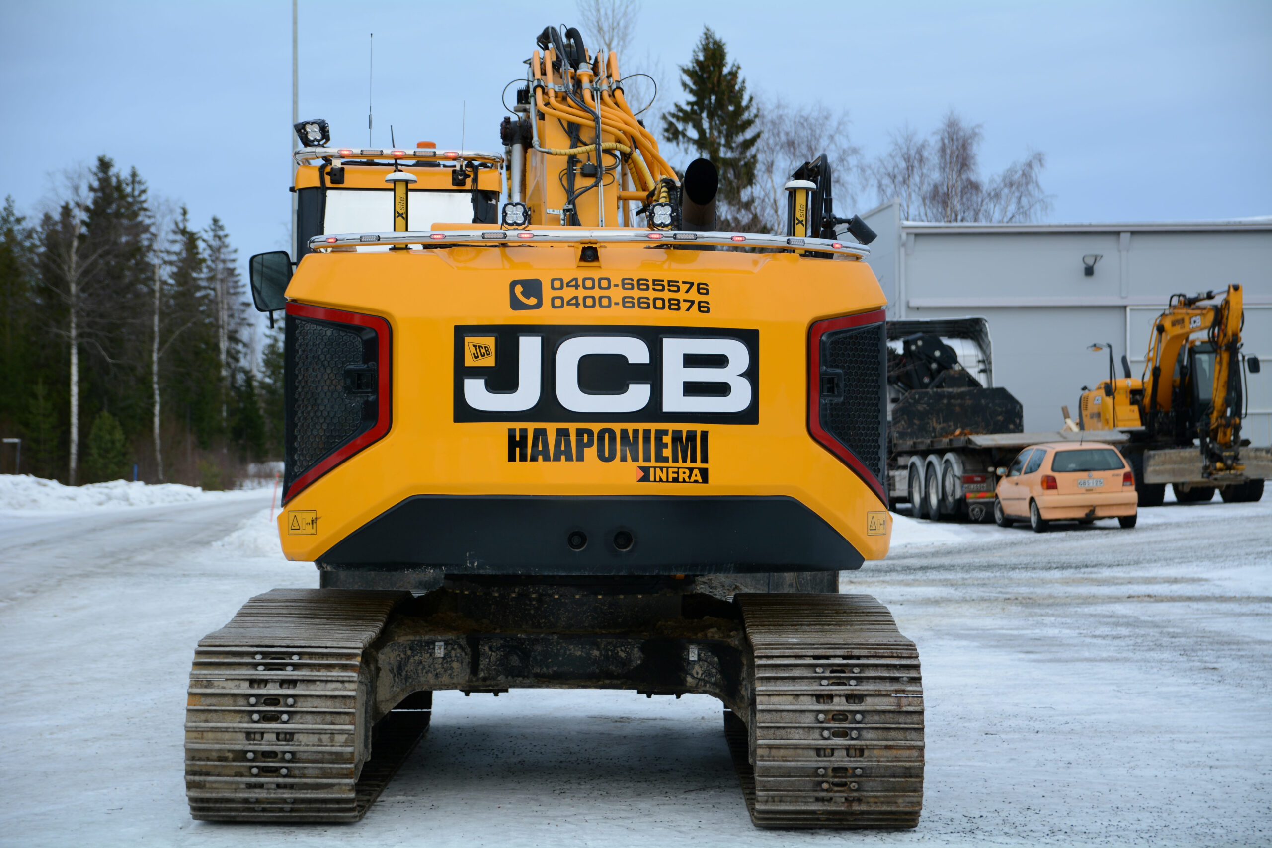 Lisävaloteline taakse/ peräpuntin päälle JCB 245XR