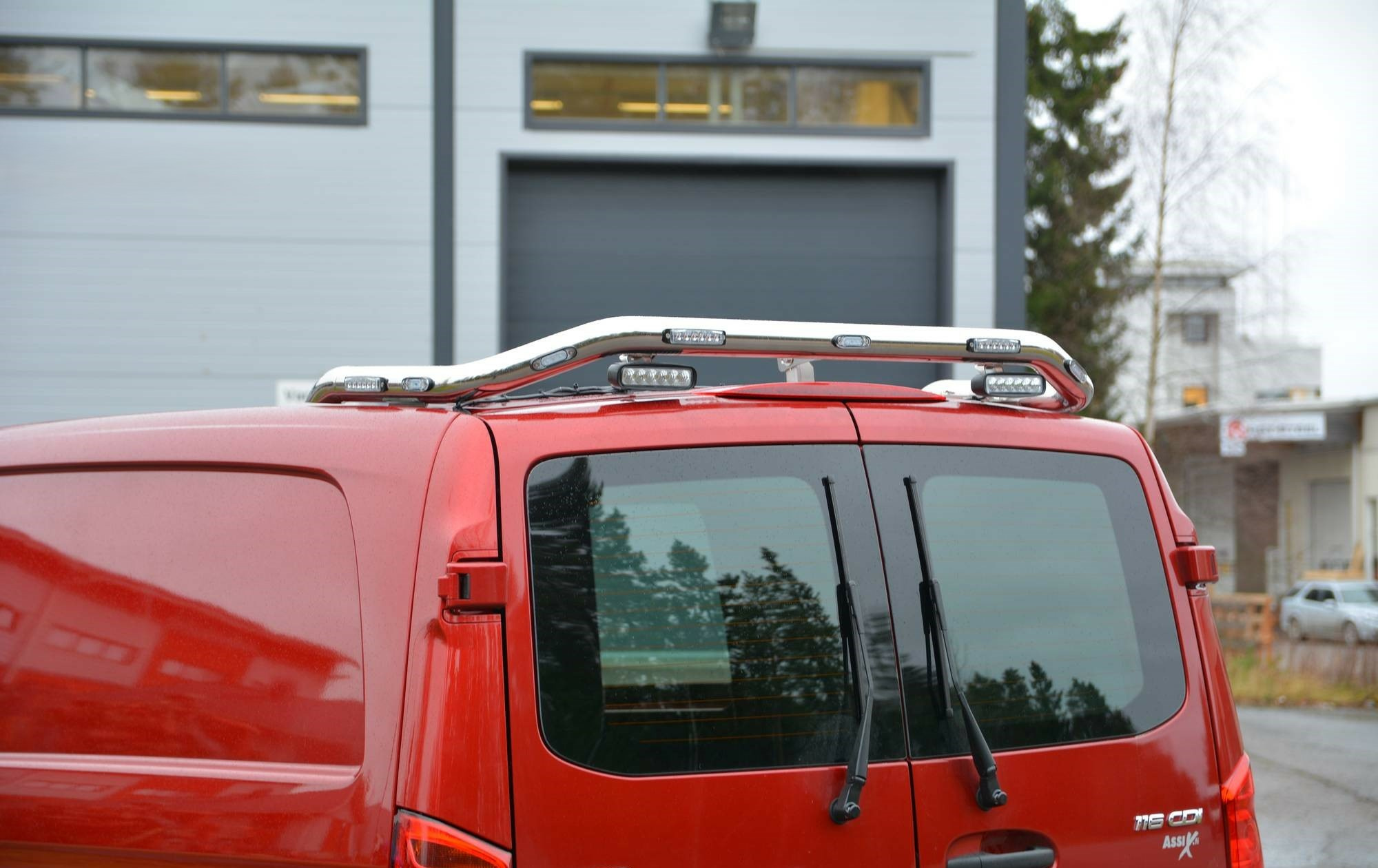 Työvaloteline taakse MB Vito 2015- Pariovella - Image 2