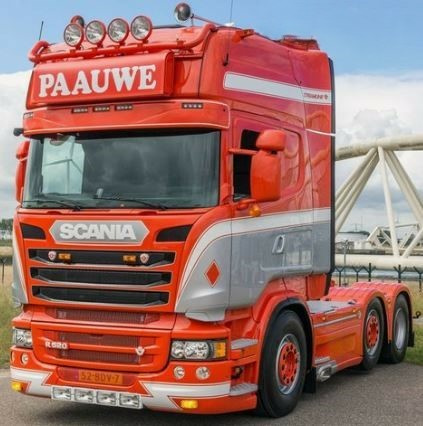 Aurinkolippa Scania Streamline, Topline 2013-2017