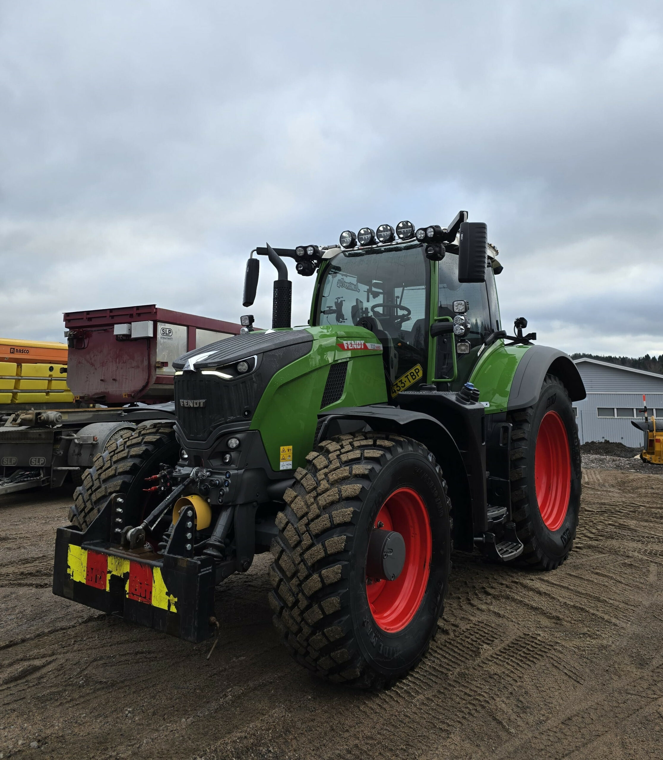 Valoteline katolle Fendt 300-700 vario (Ilman etukuormaajaa)