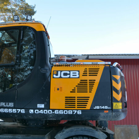 Valoteline sivuun/peräpuntin päälle JCB JS145W+