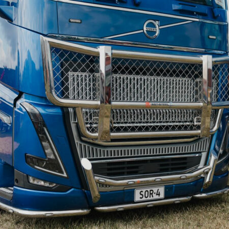 Koristeputki väliputkella Volvo FH4-