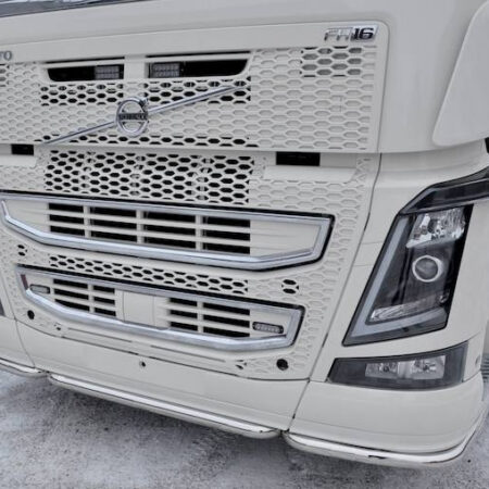 Etuhelmaputki 3-osainen Volvo FM/FH4