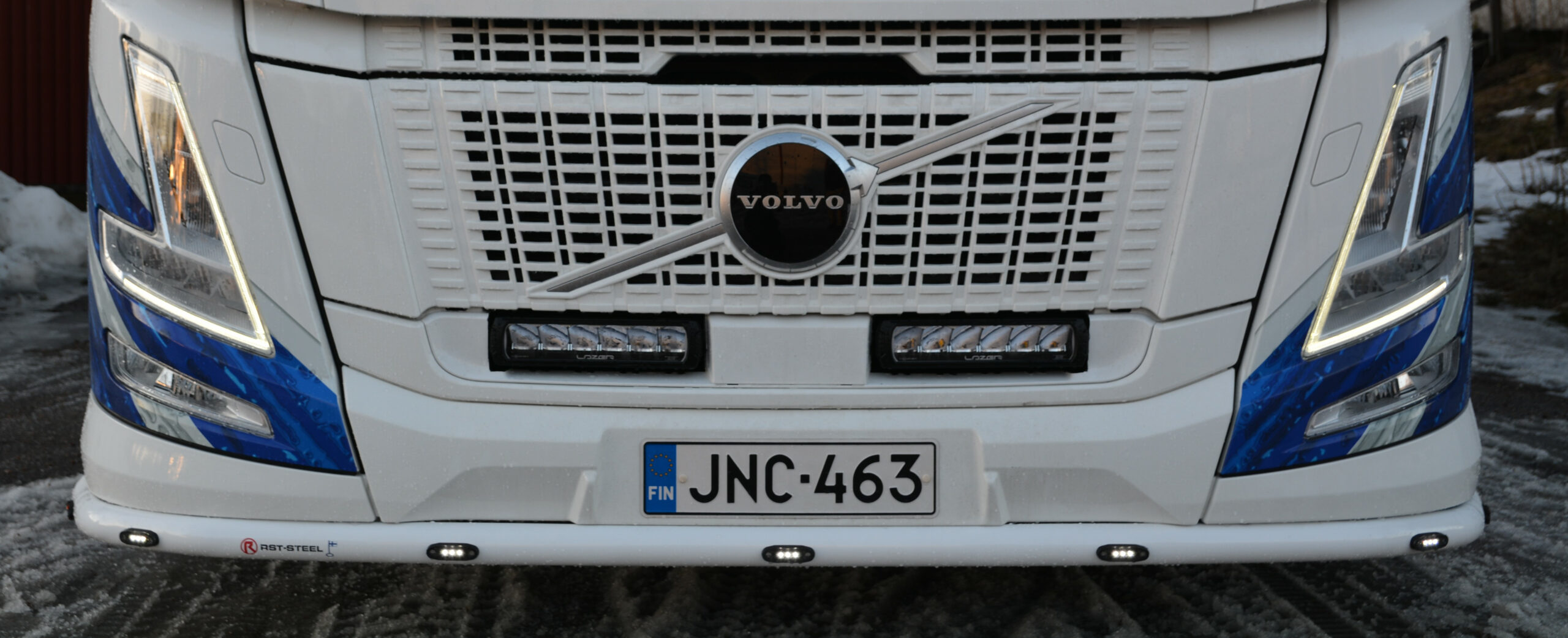 Etuhelmaputki Volvo FH AERO - Image 2