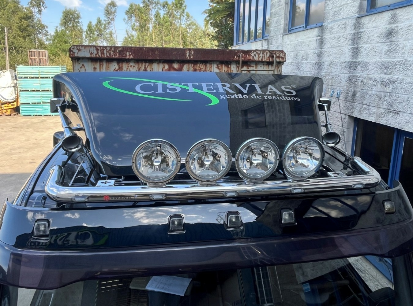 Roof Bar Basic V30 Volvo FH3/FM4/FMX (Normal) - Image 2