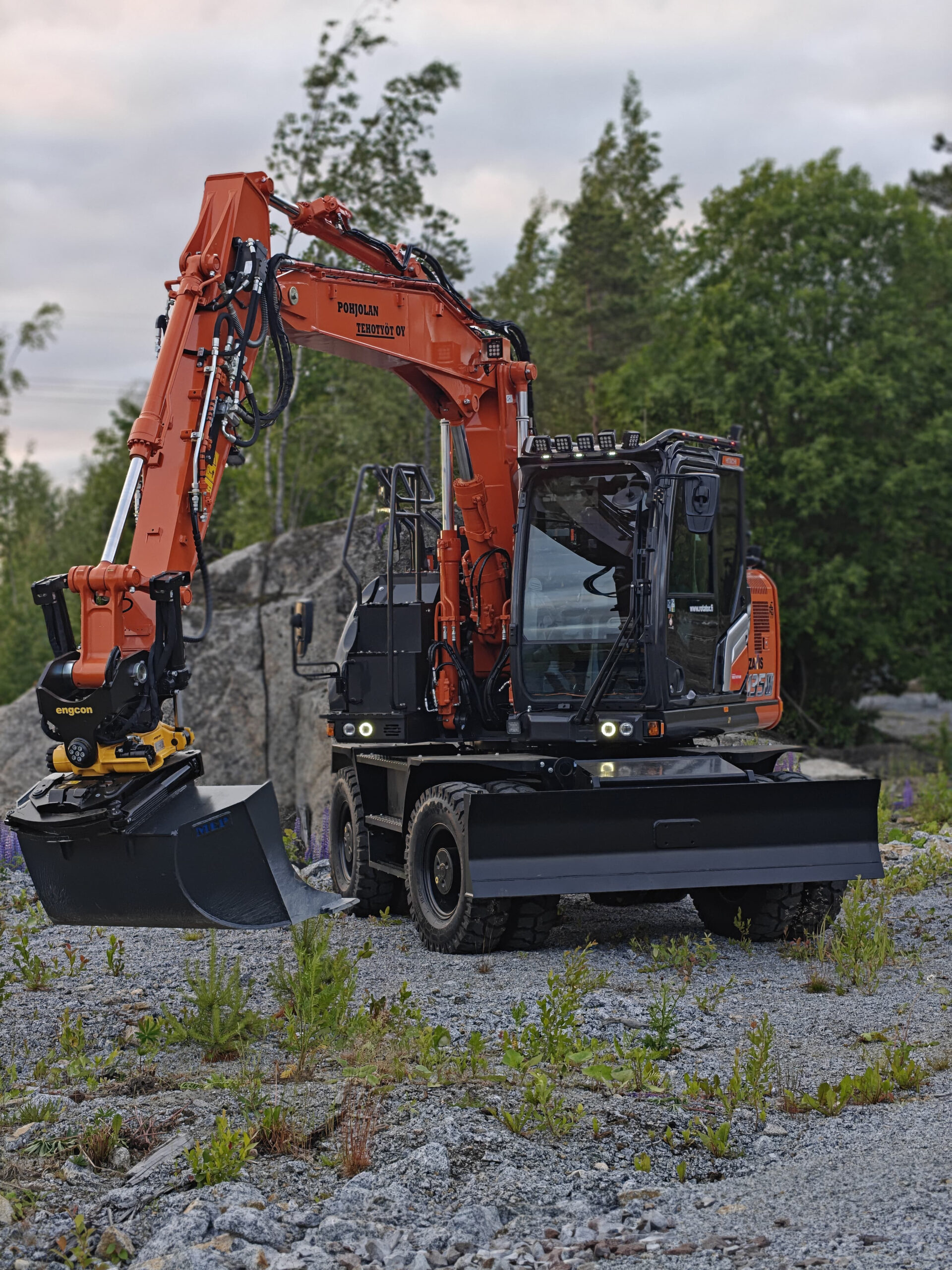 Roof Bar Hitachi 7-srj Long Cab