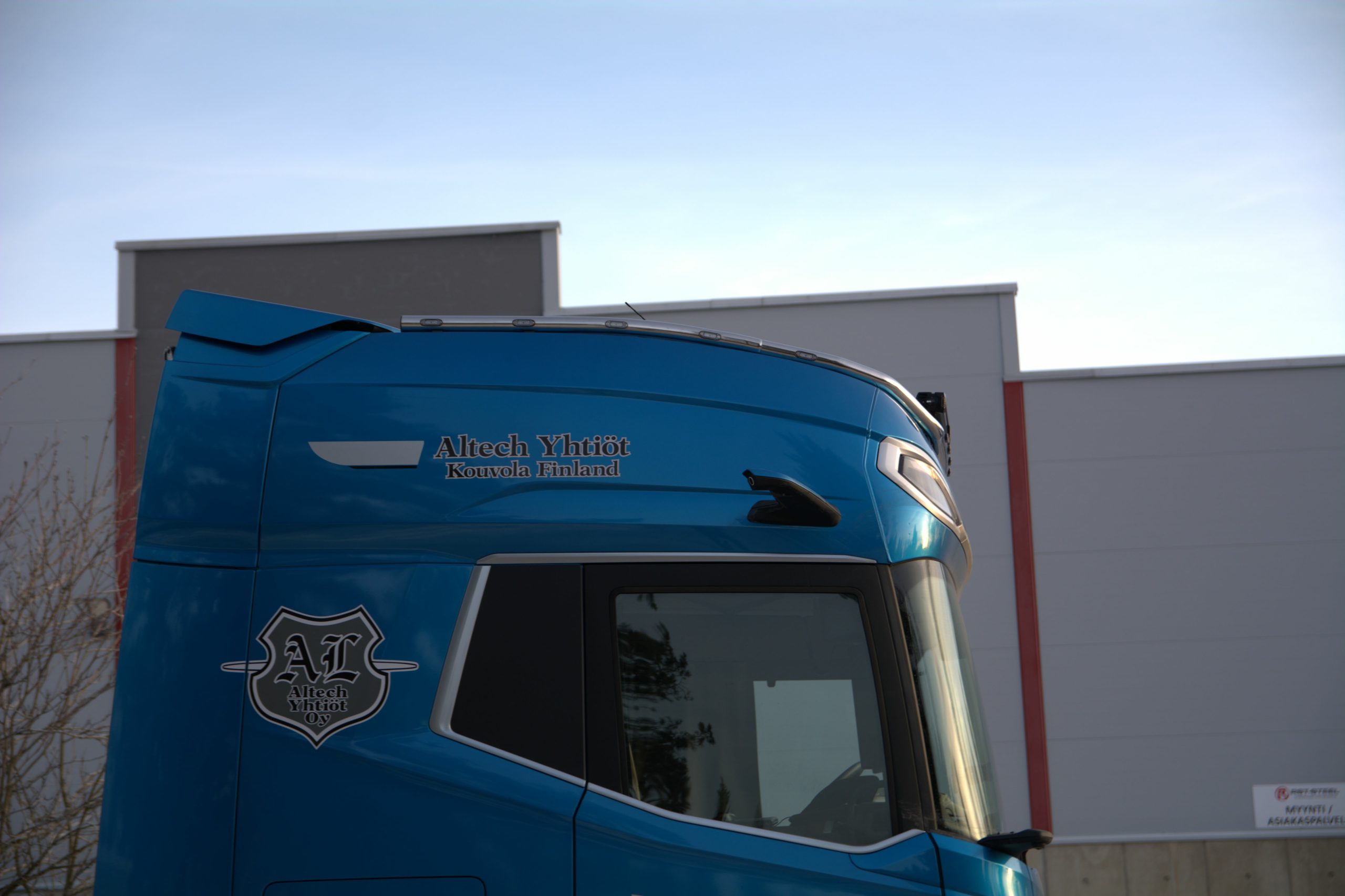 Roof Bar with side extensions DAF XG+ - Image 3