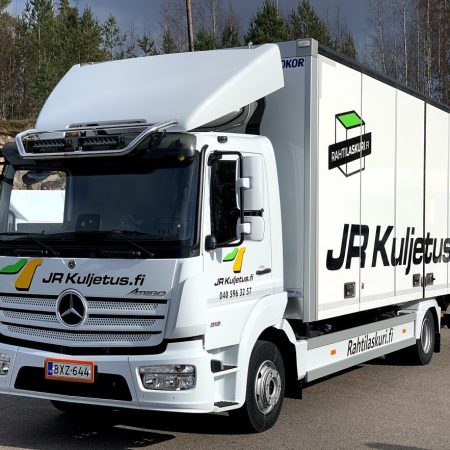 Kuvassa Roof Bar Mercedes-Benz Atego 2,3m (ClassicSpace)