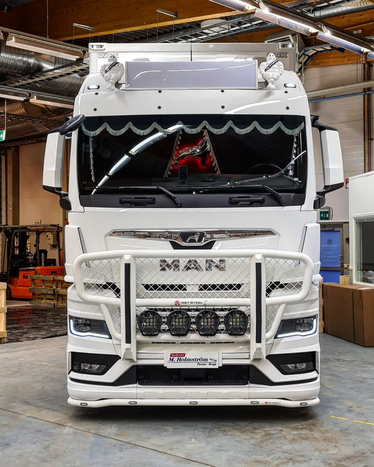 Bull Bar Dakar MAN TGX 2021- - Image 2