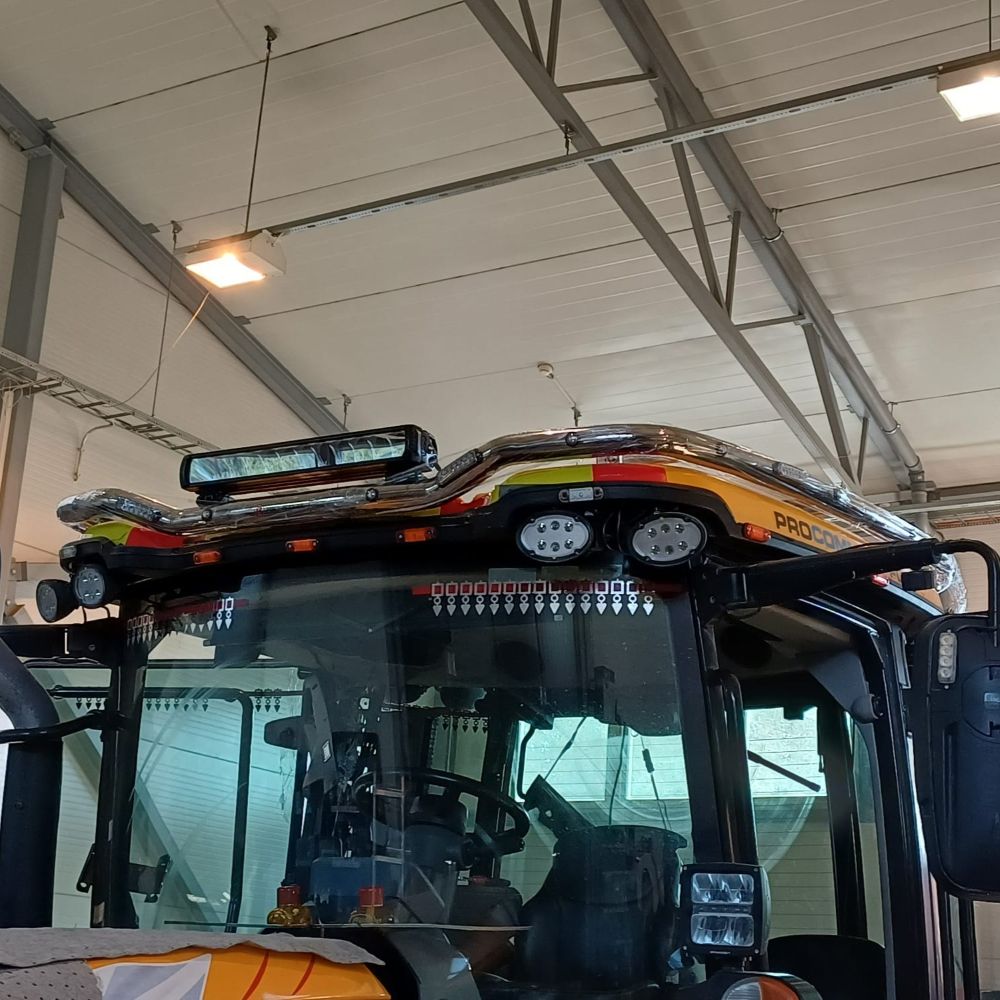 Roof Bar JCB Fastrack - Image 3