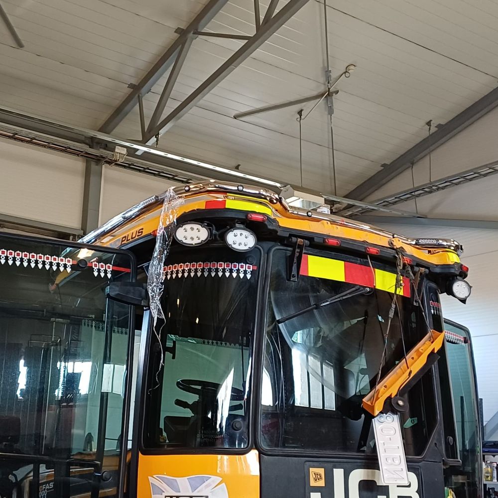 Roof Bar JCB Fastrack - Image 4