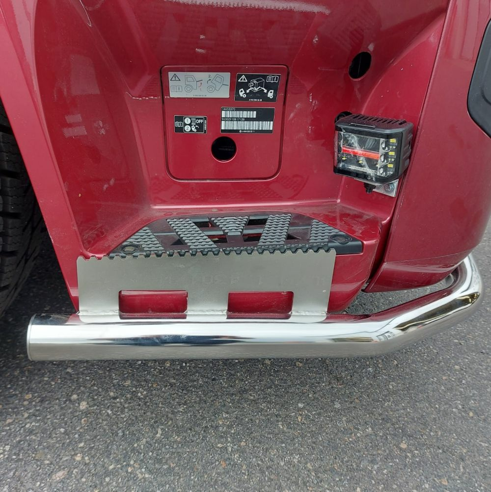 Front Spoiler Bar MB Actros 2.3m Cab, Iron sprung on the front - Image 2