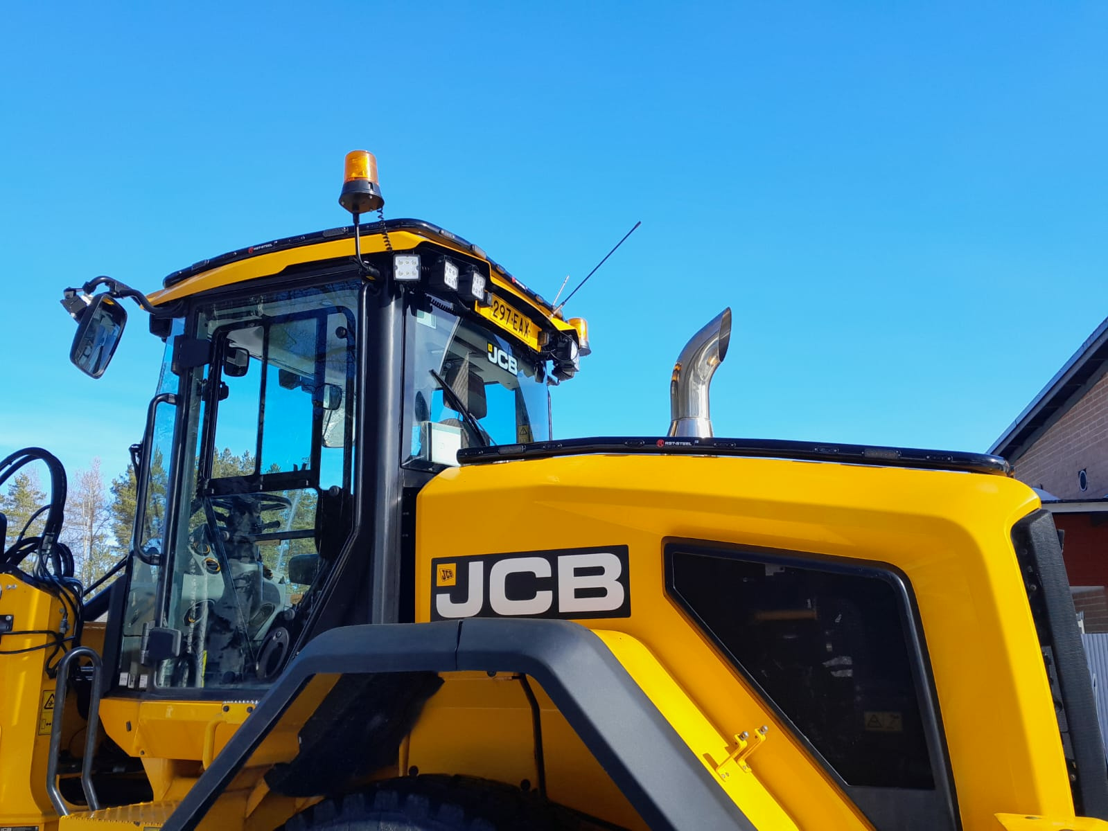 Rear Bar JCB 427-437 2020- - Image 2