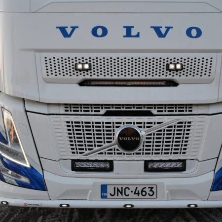 Lazer Triple-R 850 Lighting Package For Volvo FH AERO Grille