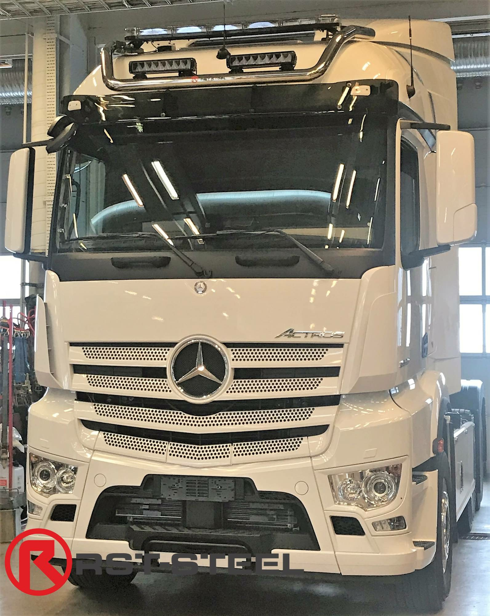Roof Bar Mercedes-Benz Actros 2,3m (StreamSpace) - Image 2