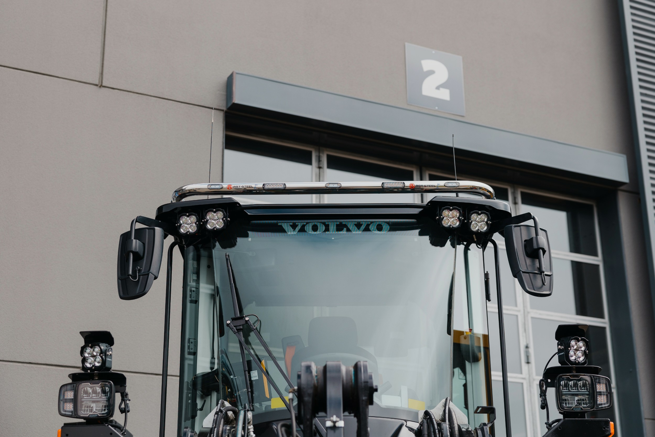 Roof Bar Volvo L60H-L350H