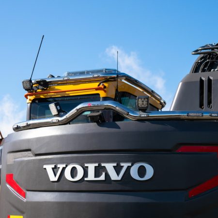 Kuvassa Rear Bar / Counter Weight Bar Volvo ECR235EL 2016-