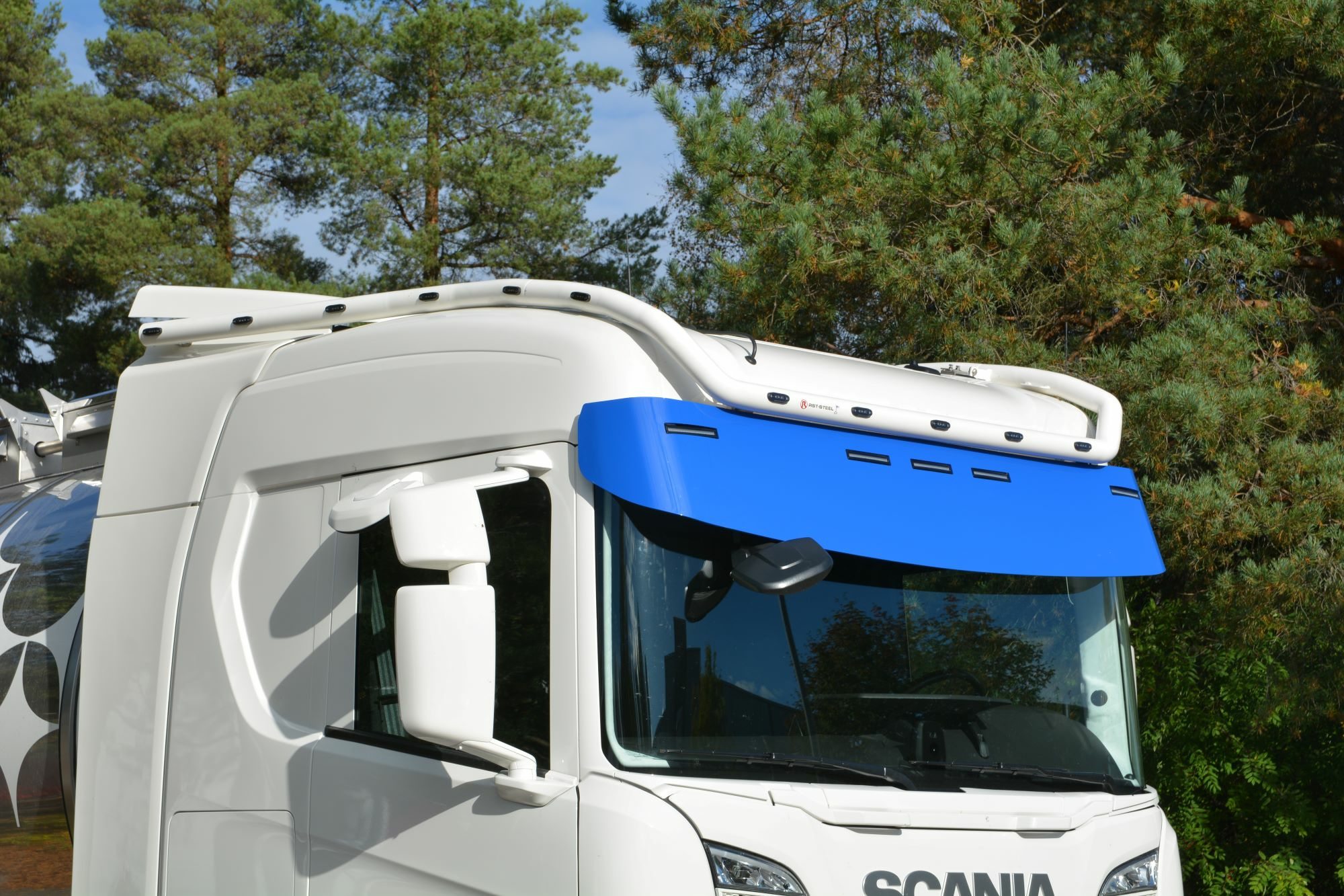 Roof Bar Basic Long V42 Scania NextGen - Normal - Image 2